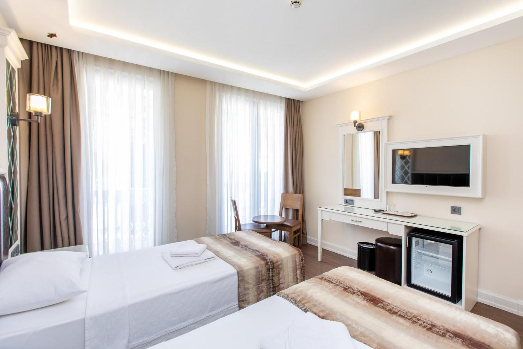 Morava Hotel Istanbul Exterior photo